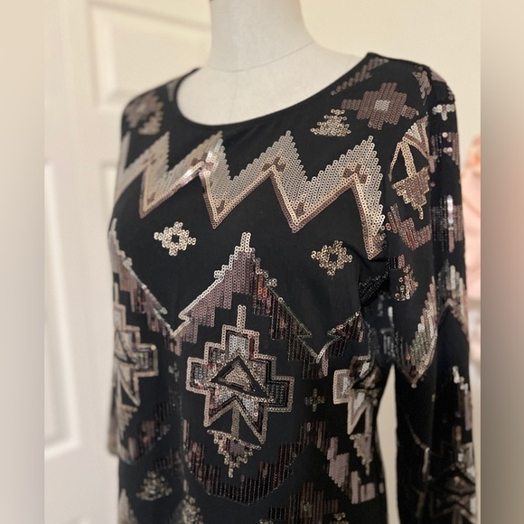 Express black Jersey Knit Stretch Mini Dress with Gold Sequin Design Size Largee - Picture 5 of 6